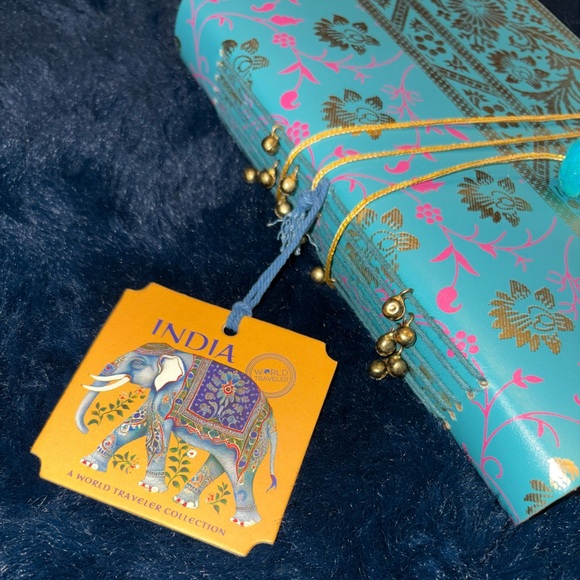 NWT- Green and Gold Floral Journal with gold beads and tassel💙 - Picture 4 of 10